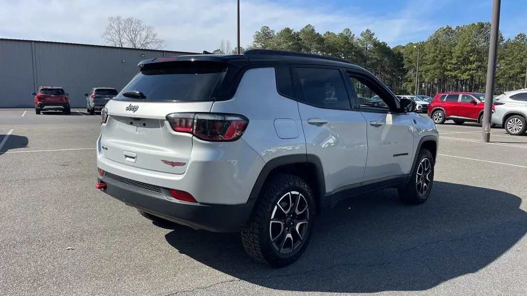 2025 Jeep Compass Trailhawk