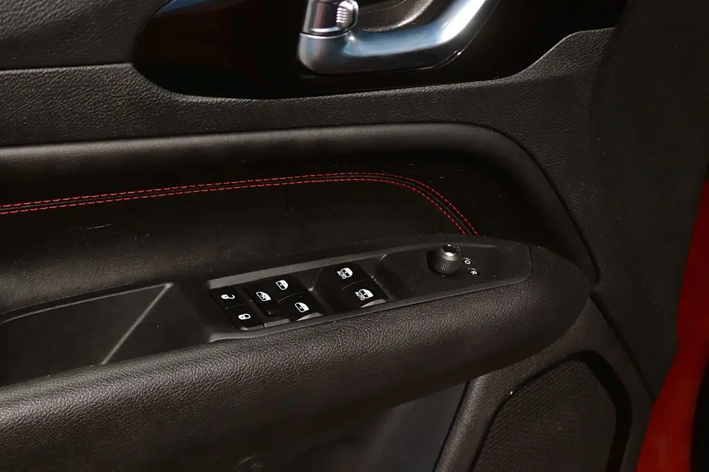 2026 Jeep Compass - $24,262