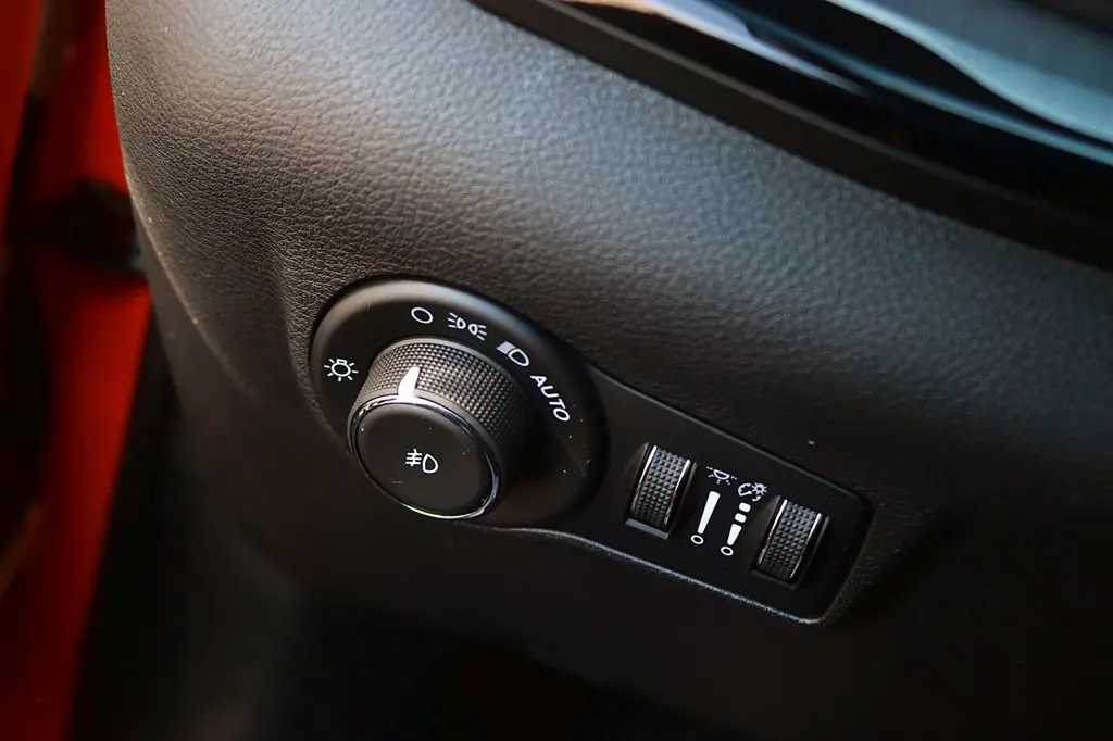 2026 Jeep Compass - $24,262