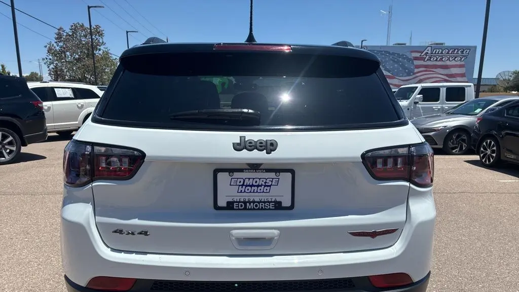 2025 Jeep Compass Trailhawk