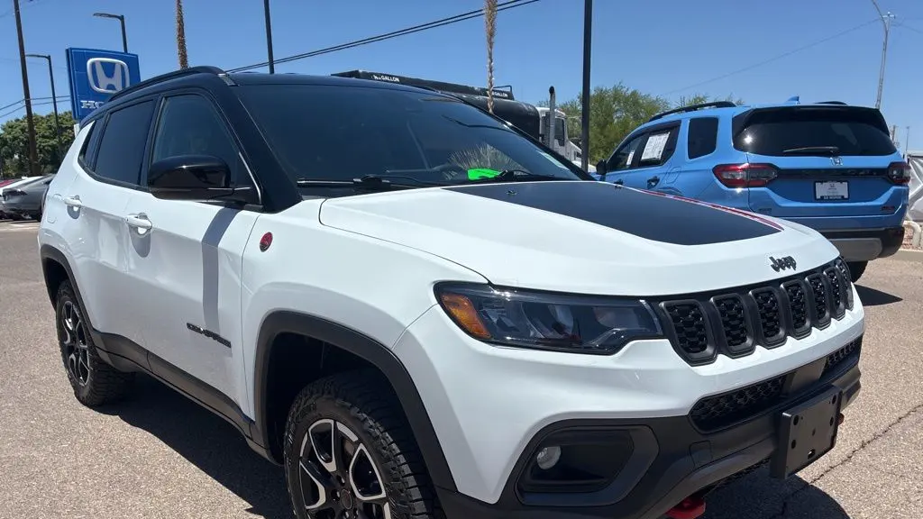 2025 Jeep Compass Trailhawk