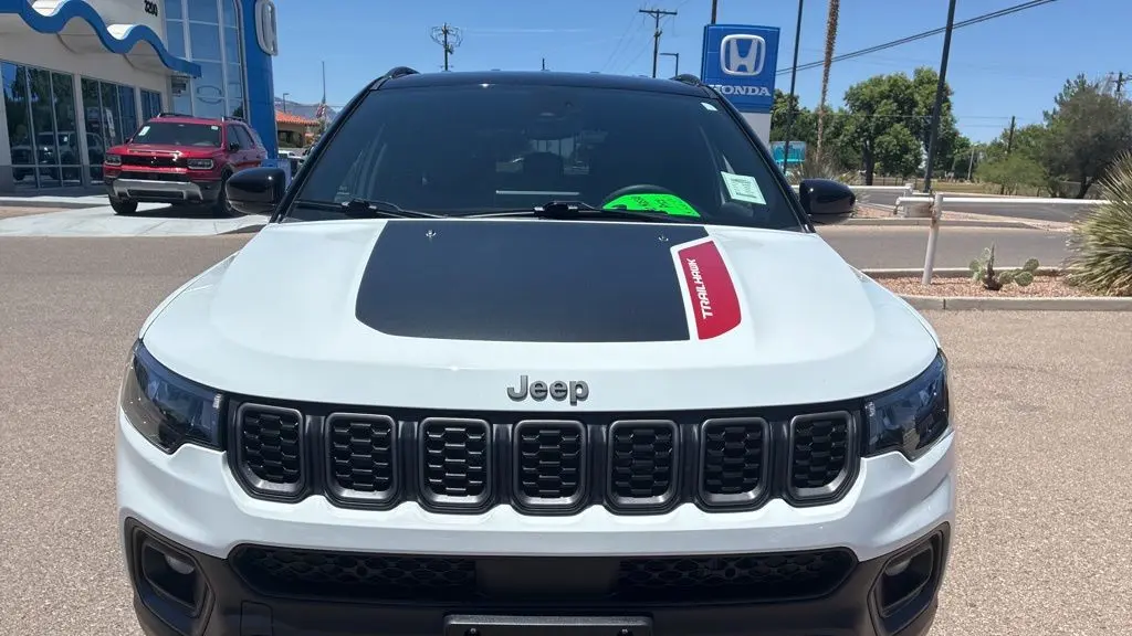 2025 Jeep Compass Trailhawk