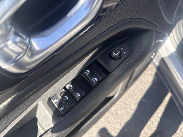 2025 Jeep Compass - $25,999