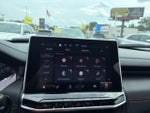 2025 Compass Thumbnail 30
