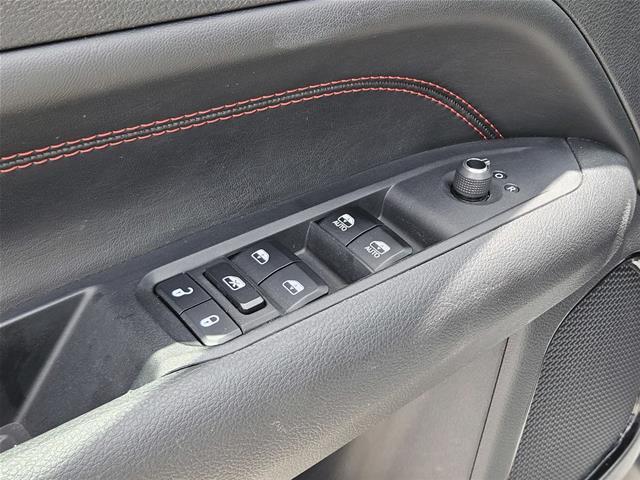 2025 Jeep Compass - $27,900