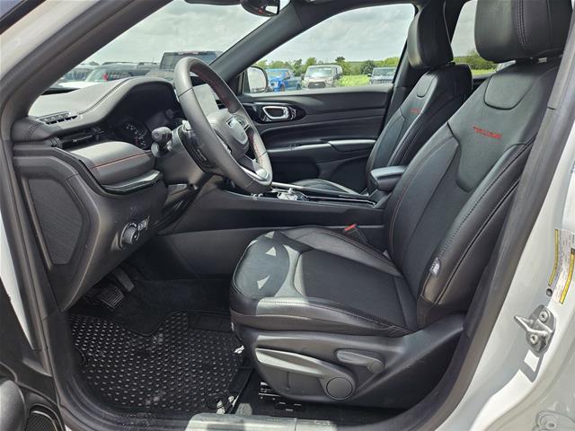 2025 Jeep Compass - $27,900