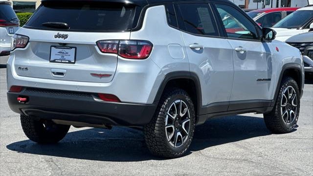 2025 Jeep Compass Trailhawk