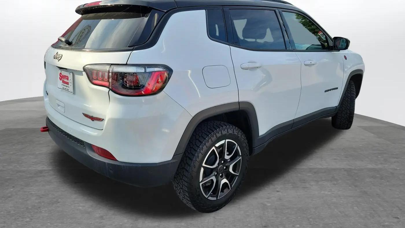 2025 Jeep Compass Trailhawk