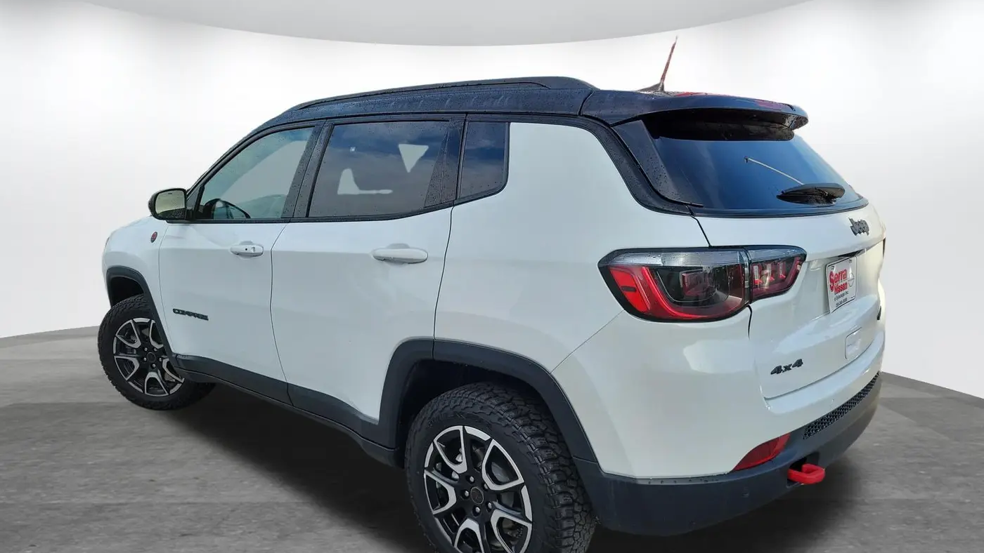 2025 Jeep Compass Trailhawk