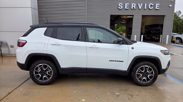 2025 Jeep Compass - $21,901