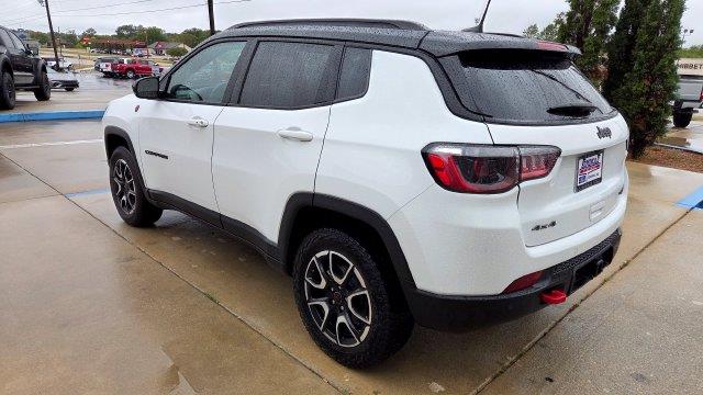 2025 Jeep Compass - $21,901