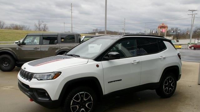 2025 Jeep Compass Trailhawk