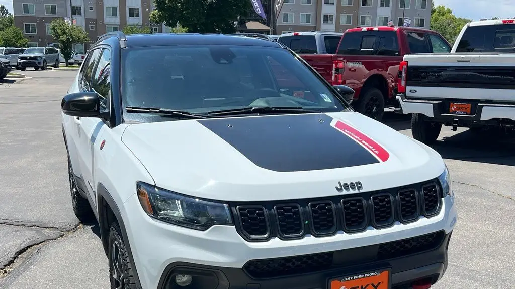 2025 Jeep Compass Trailhawk