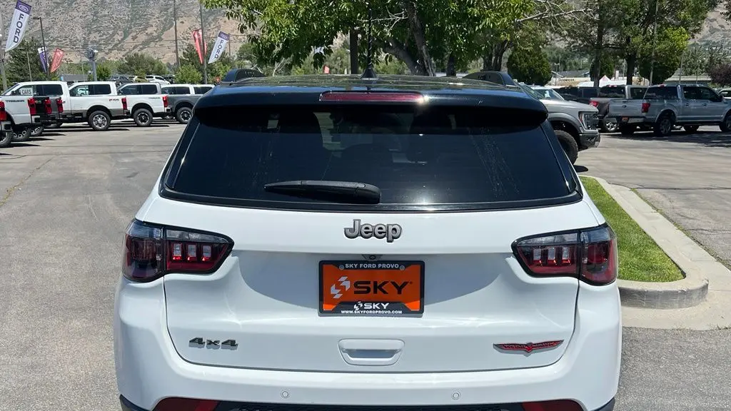 2025 Jeep Compass Trailhawk