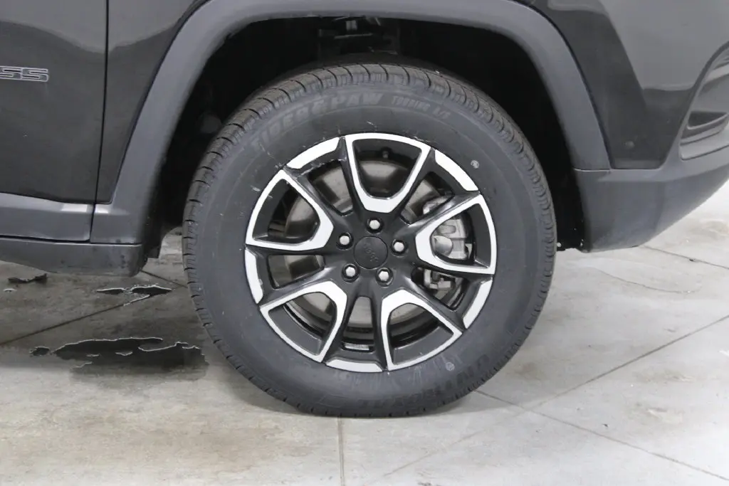 2024 Jeep Compass - $19,248