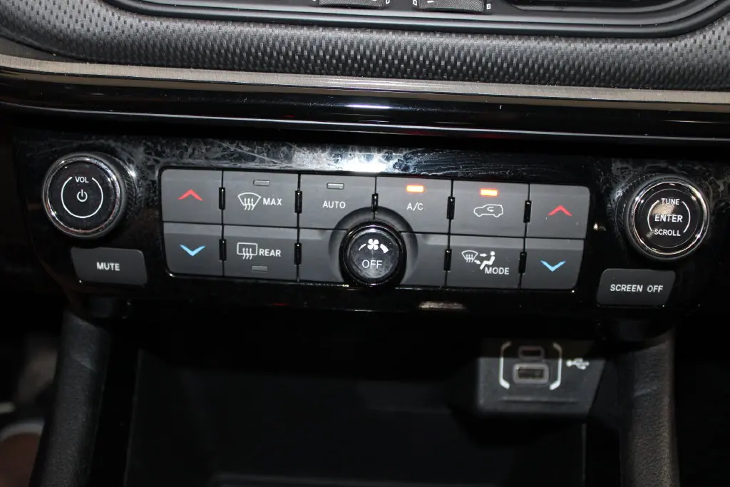 2024 Jeep Compass - $19,248