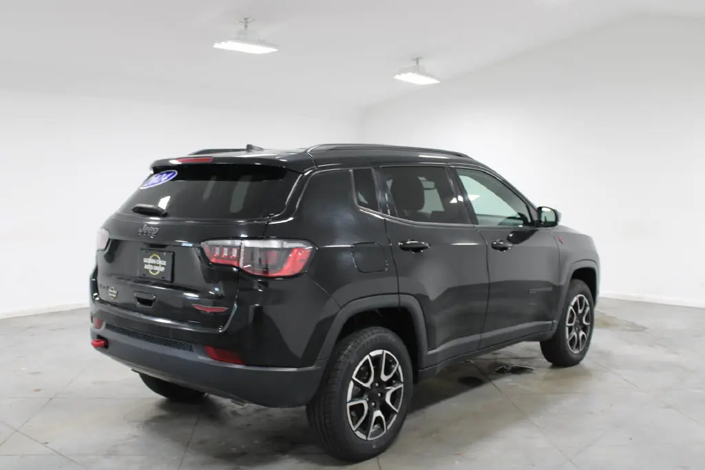 2024 Jeep Compass - $19,248