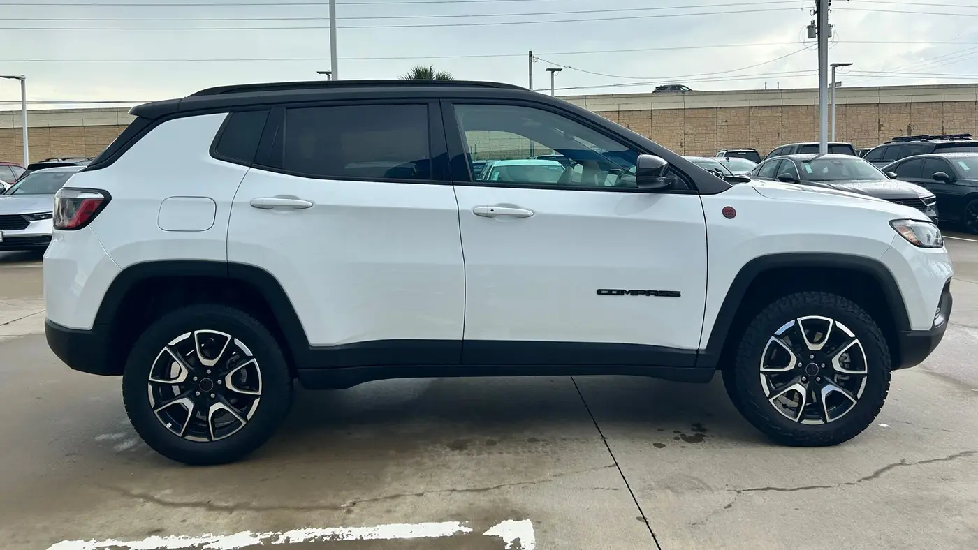 2025 Jeep Compass Trailhawk