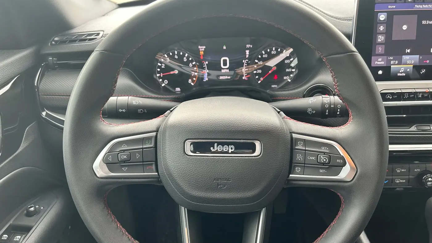 2025 Jeep Compass Trailhawk