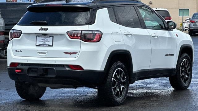 2025 Jeep Compass Trailhawk