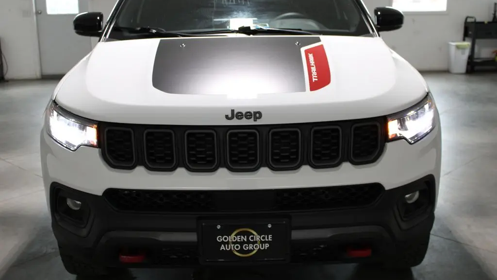 2025 Jeep Compass Trailhawk