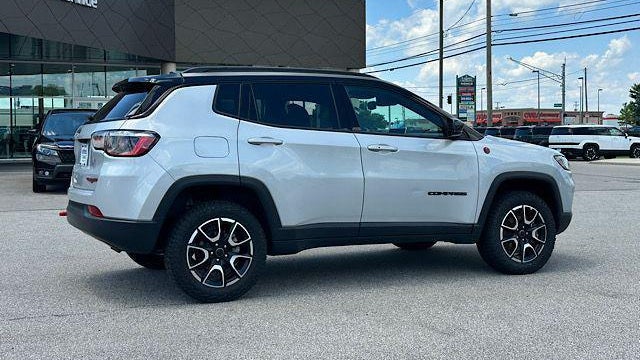 2025 Jeep Compass Trailhawk