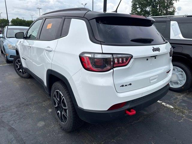 2025 Jeep Compass - $20,200
