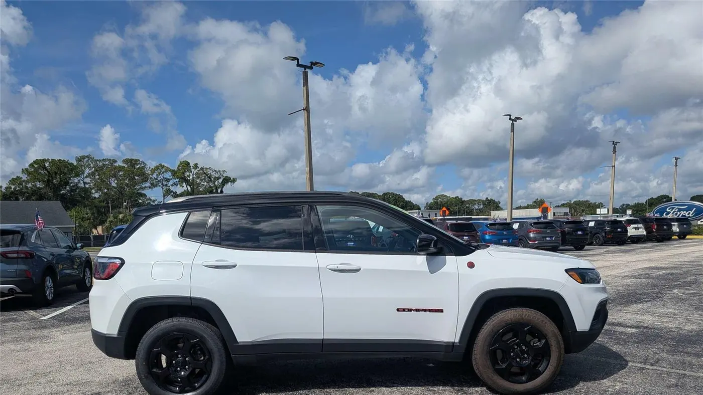 2023 Jeep Compass Trailhawk