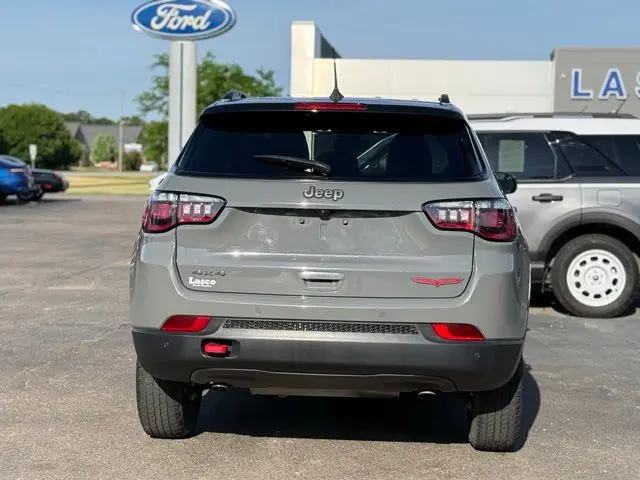 2023 Jeep Compass - $20,500