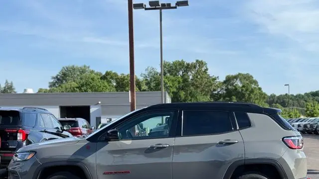 2023 Jeep Compass Trailhawk