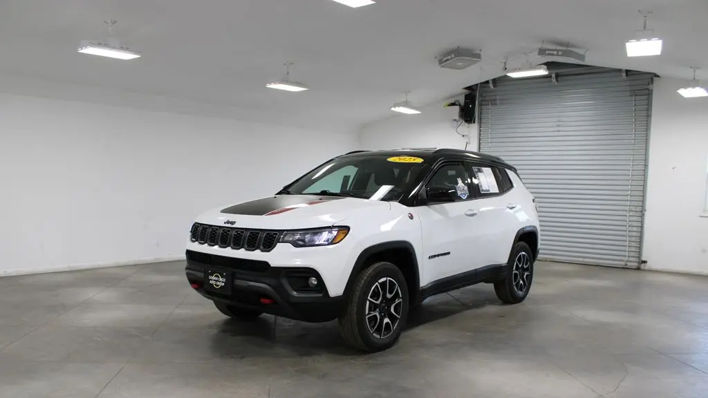2025 Jeep Compass Trailhawk