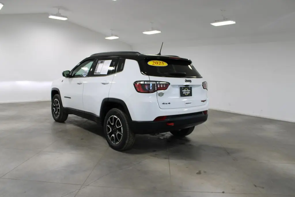 2025 Jeep Compass - $21,688