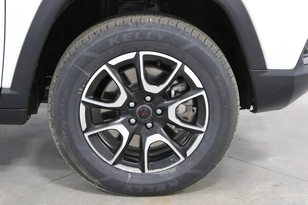 2025 Jeep Compass - $21,688