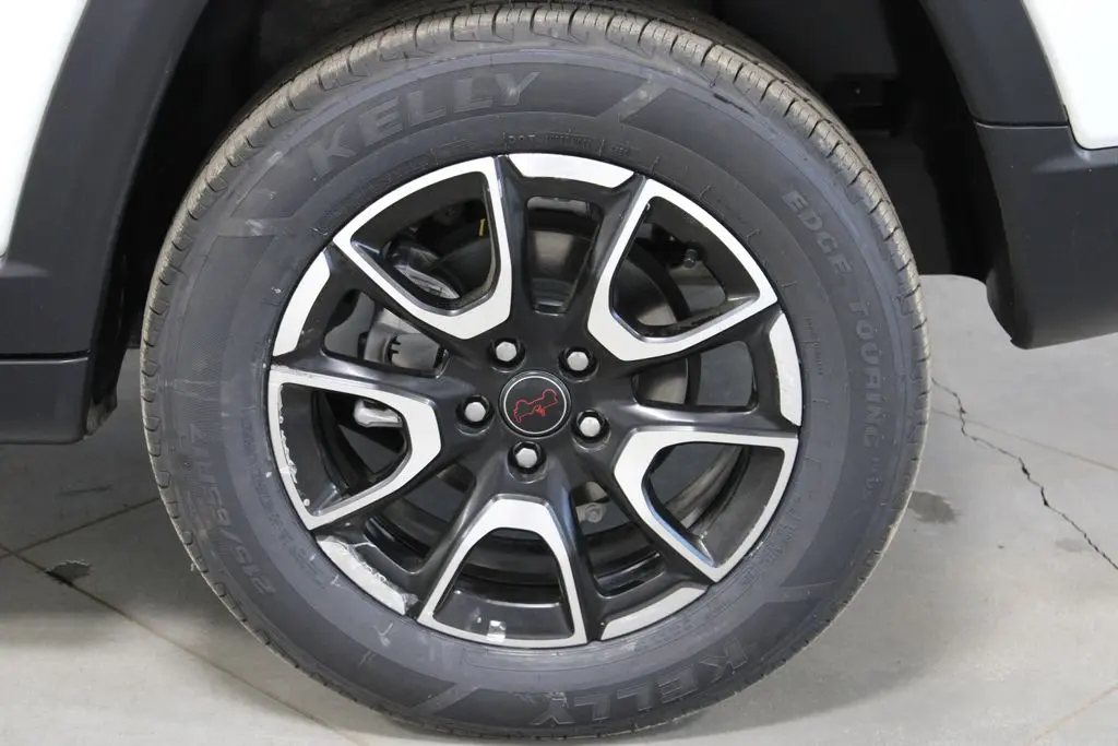 2025 Jeep Compass - $21,688