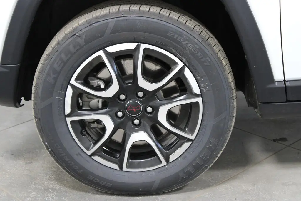 2025 Jeep Compass - $21,688