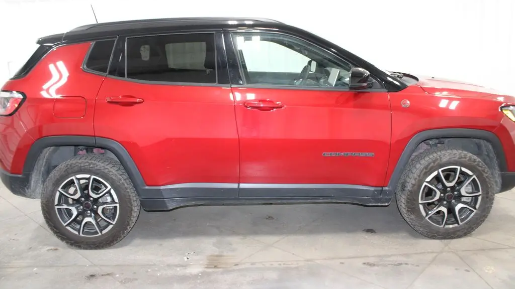 2025 Jeep Compass Trailhawk