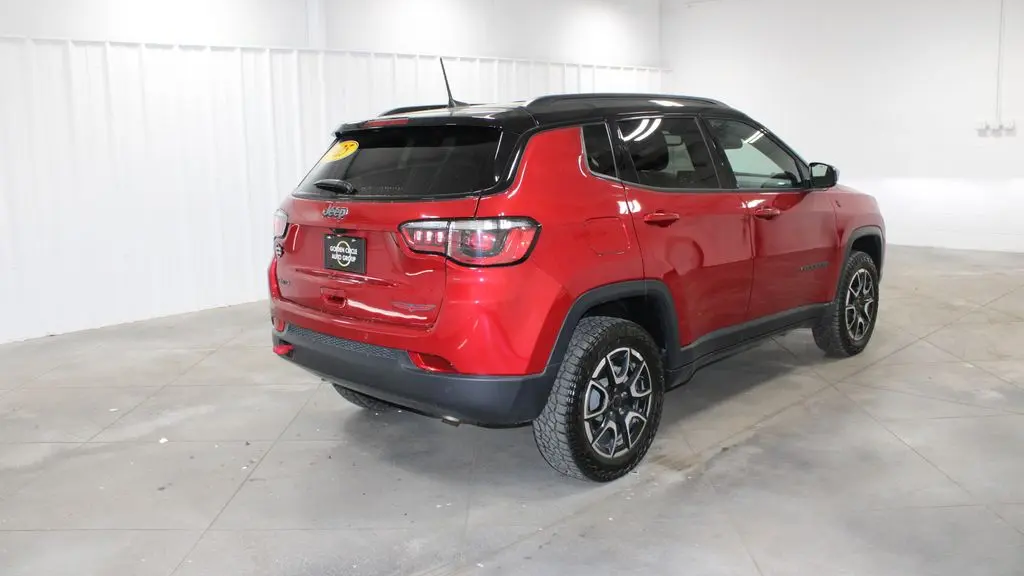 2025 Jeep Compass Trailhawk