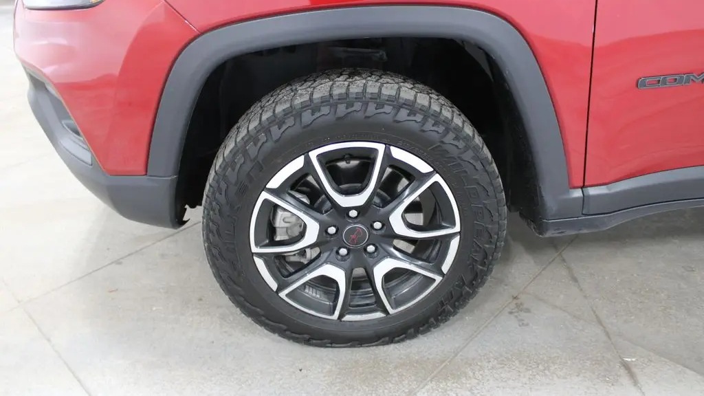 2025 Jeep Compass Trailhawk
