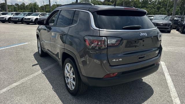 2022 Jeep Compass Latitude Lux