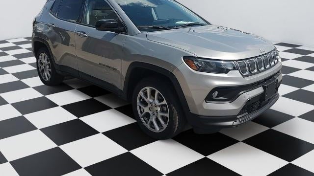2022 Jeep Compass Latitude Lux