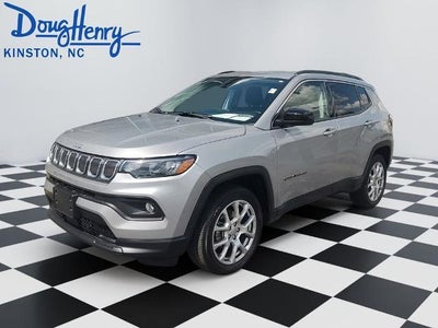 2022 Jeep Compass 4X4 Latitude LUX 4DR SUV