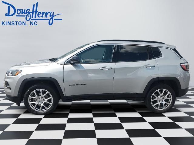 2022 Jeep Compass - $22,777