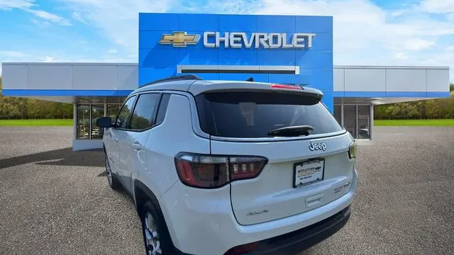 2022 Jeep Compass Latitude Lux