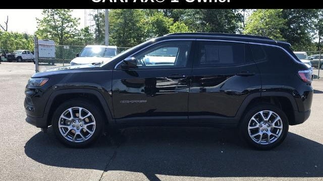 2022 Jeep Compass Latitude Lux