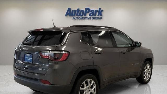 2022 Jeep Compass Latitude Lux
