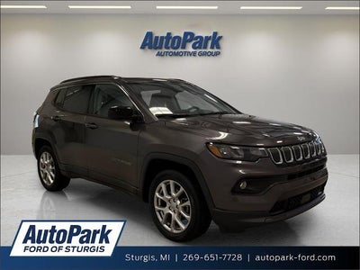 Photo of a 2022 Jeep Compass 4X4 Latitude LUX 4DR SUV for sale