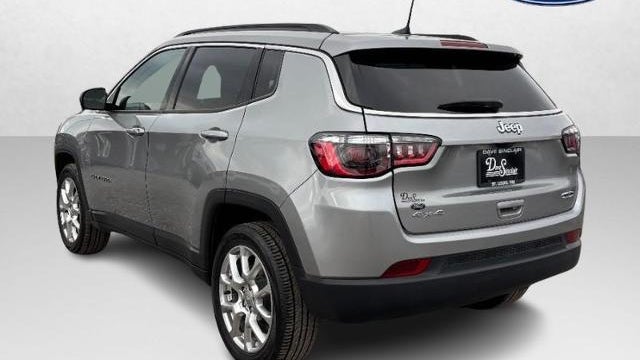 2022 Jeep Compass Latitude Lux