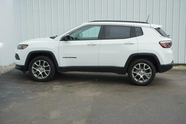 2022 Jeep Compass - $17,000