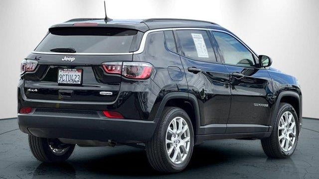 2022 Jeep Compass Latitude Lux