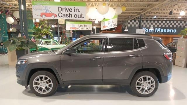 2022 Jeep Compass Latitude Lux
